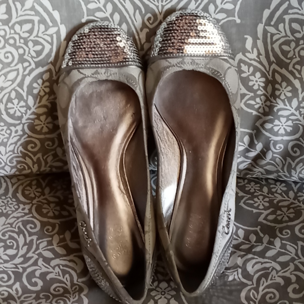 Coach flats